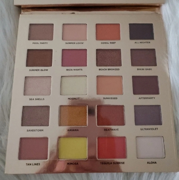 Iconic London Sunset To Sunrise Eyeshadow Palette - Picture 2 of 3